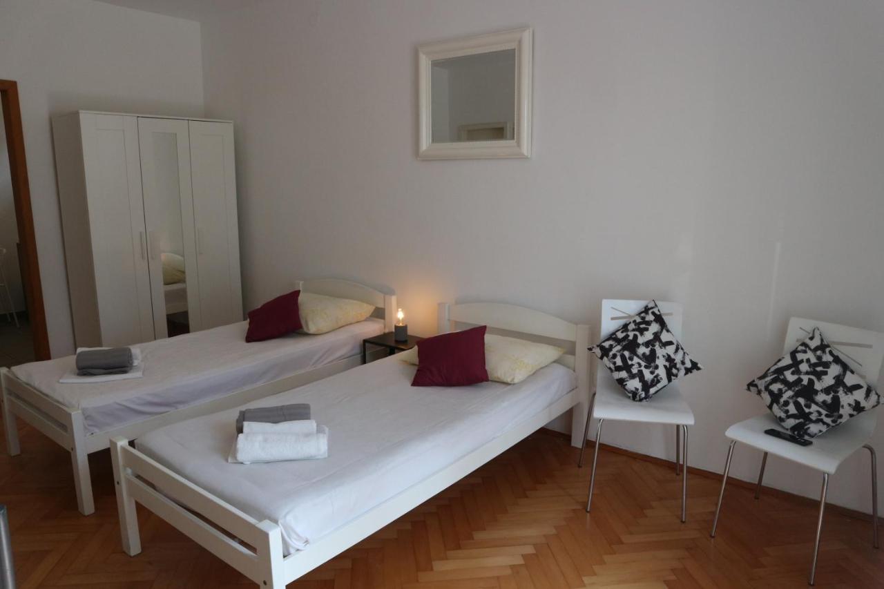 Apartments Joko Omis Exterior photo
